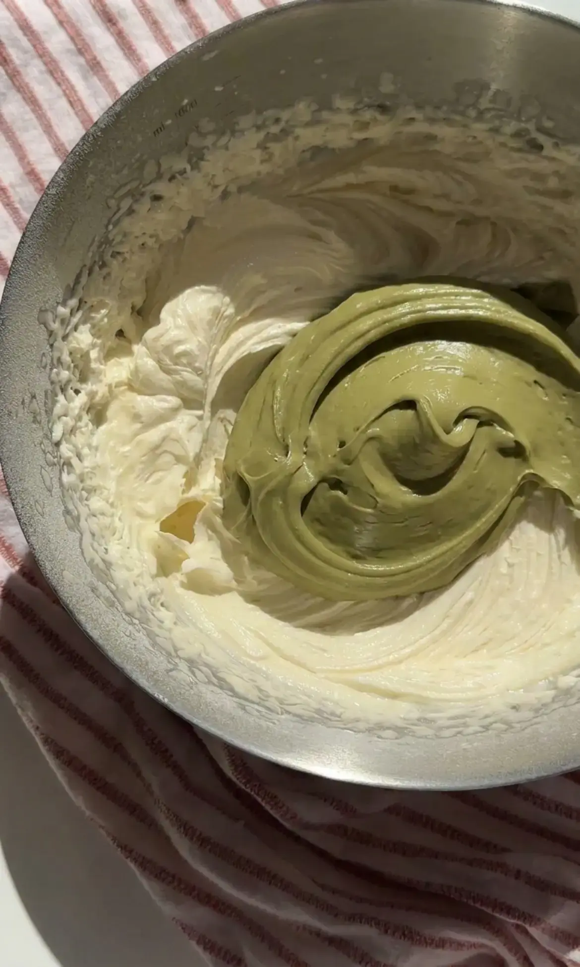 Pistachio Raspberry Cake, How To Make Pistachio Raspberry Cake