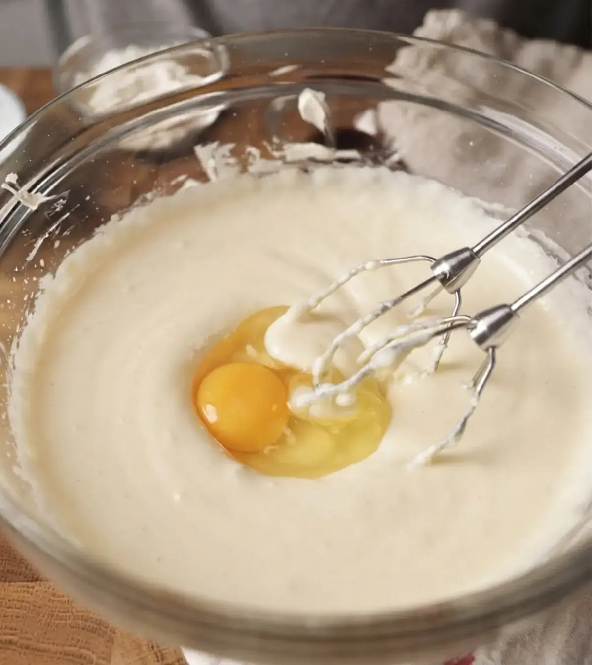 Easy Mini Cheesecakes, Beat The Cream Cheese